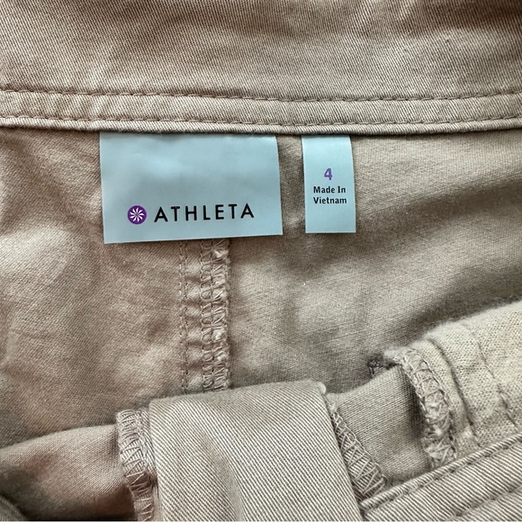 Athleta Women’s Khaki Tan Twill Chino Shorts - Picture 2 of 4